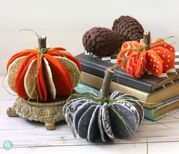 DIY Felt Pumpkins